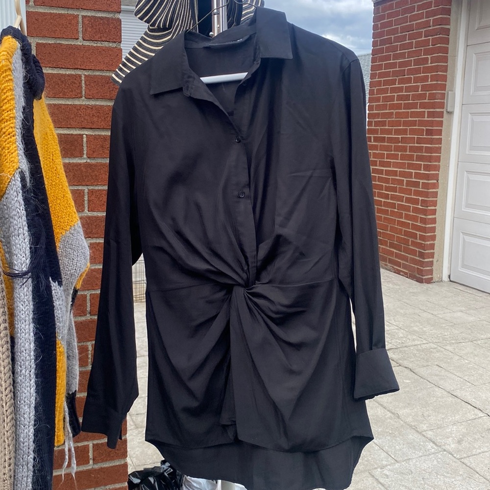 Zara black button top